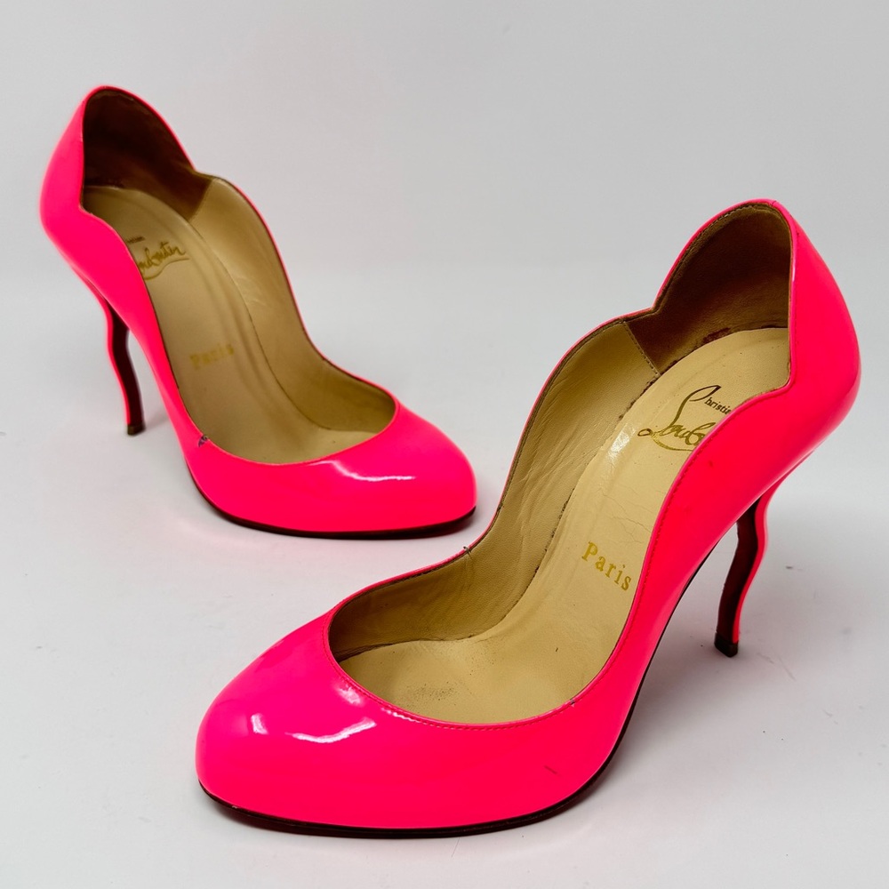 Christian Louboutin Pink Wavy Dolly Patent Heels Size 35.5